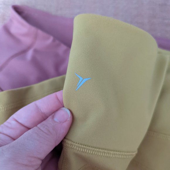 ❌SOLD❌  Old Navy Active Leggings (Set of 3) - Picture 4 of 5